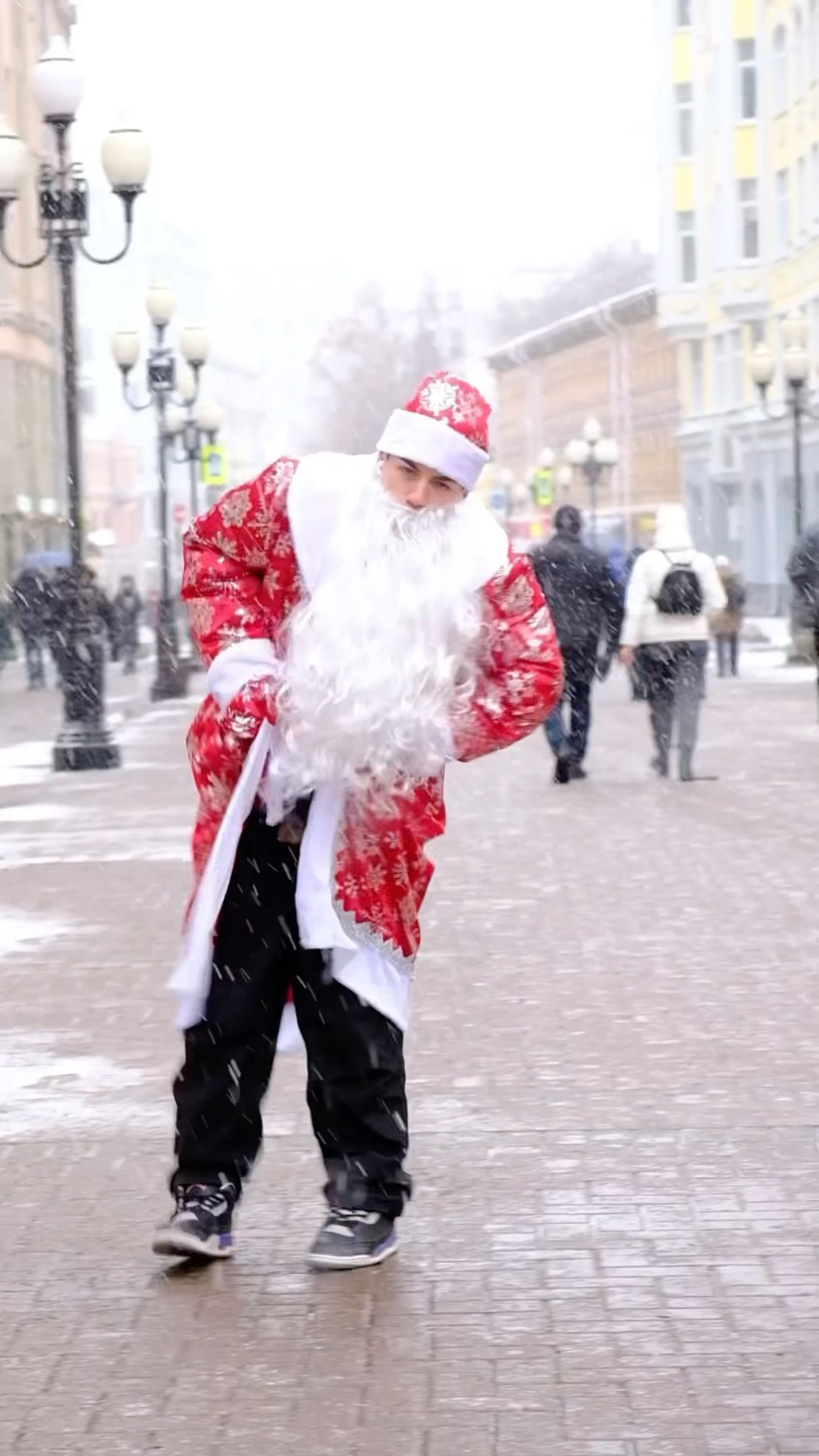 Let’s go Marry Christmas dance